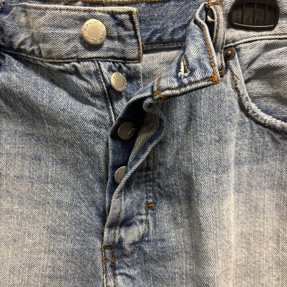 We The Free Distressed Denim Shorts Size 30 Raw Hem Casual Summer Style - Picture 3 of 5